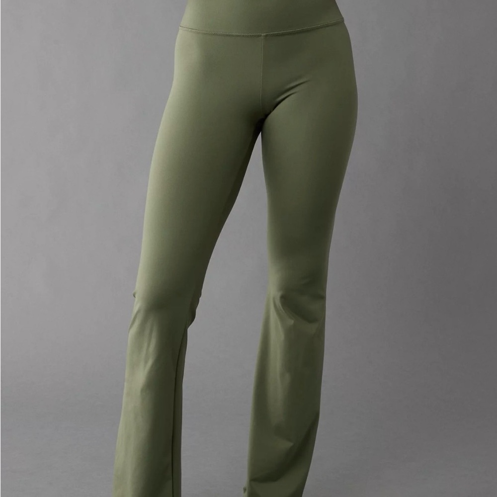 American Eagle Outfitters Sage Everything High-Waisted Flare Legging Size M